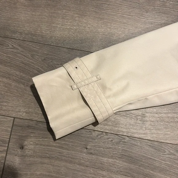 Coach Jacket - Picture 4 of 5